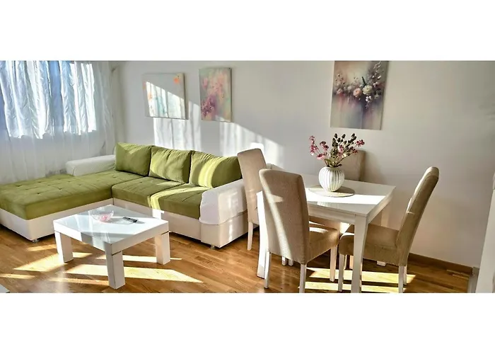 Zoya Apartment